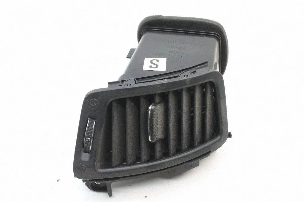 Kratka nawiewu szyby 974102P000