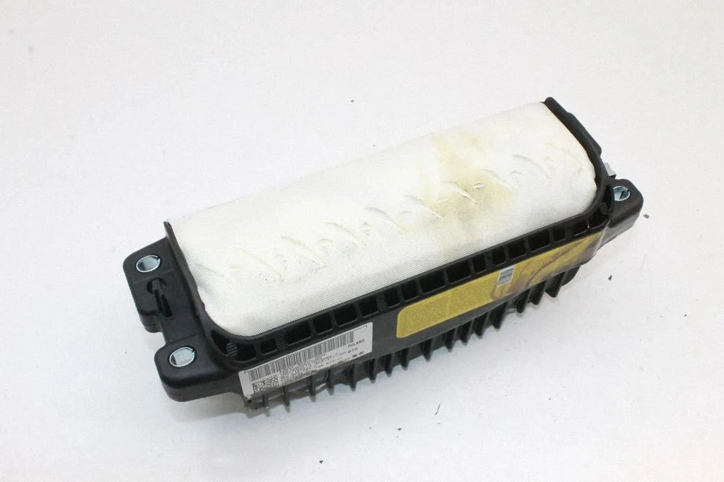 Passenger airbag – Volkswagen Touareg II (2010-2018)