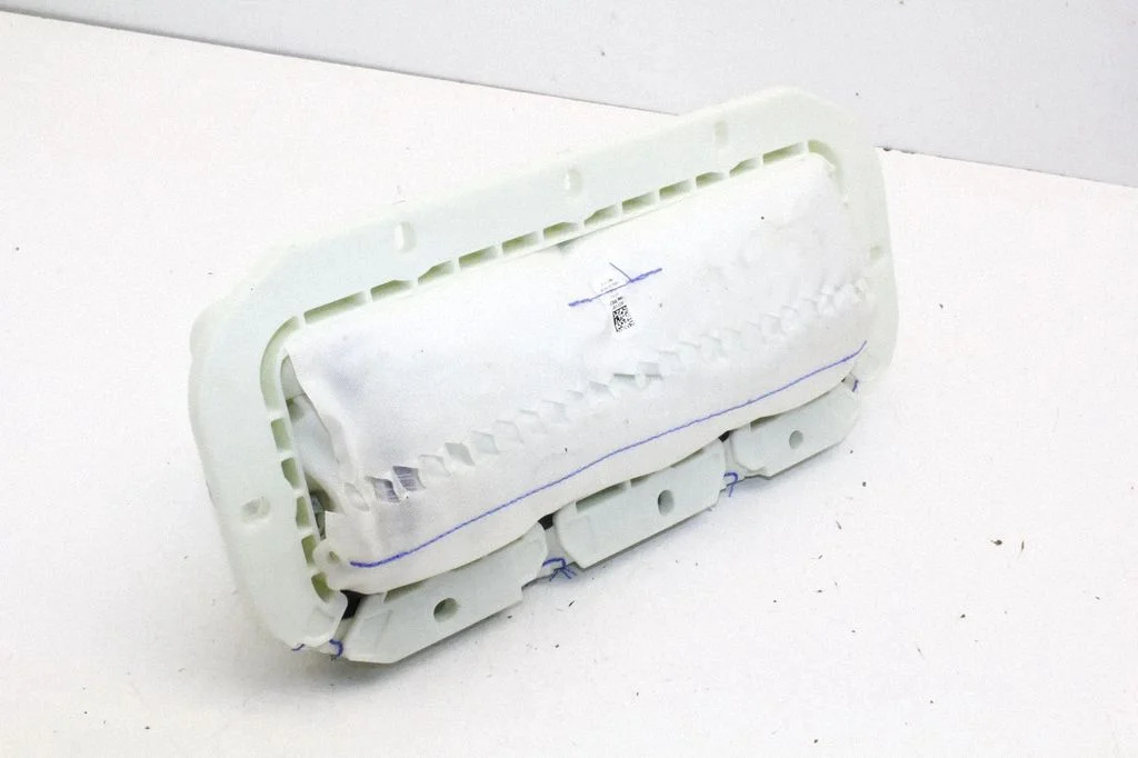 Passenger airbag 5820170XNY02A