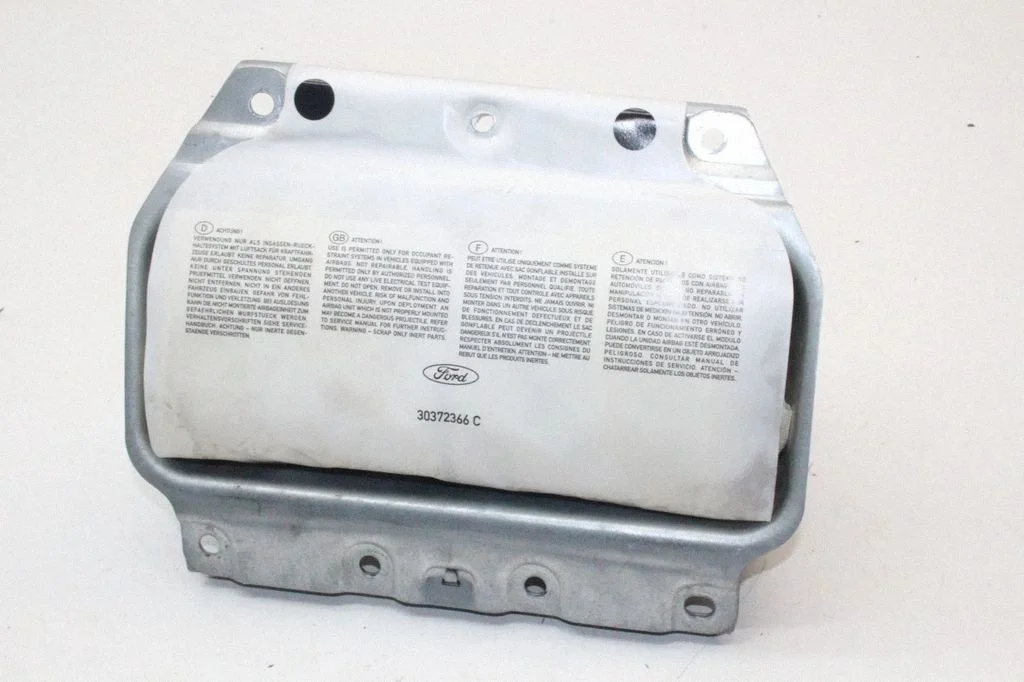 Passenger airbag – Ford Kuga I (2008-2012)