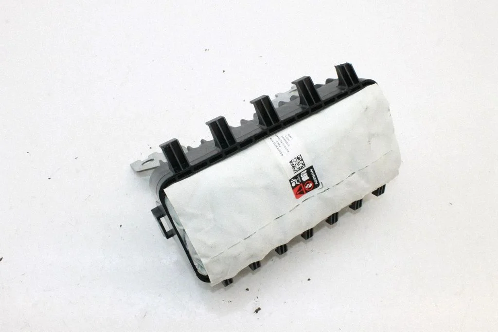 Passenger airbag – Nissan Micra K14 (2017-2024)