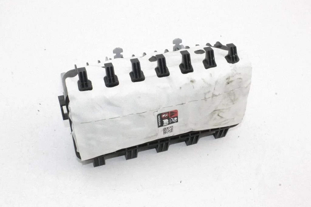 Passenger airbag – Nissan Micra K14 (2017-2024)