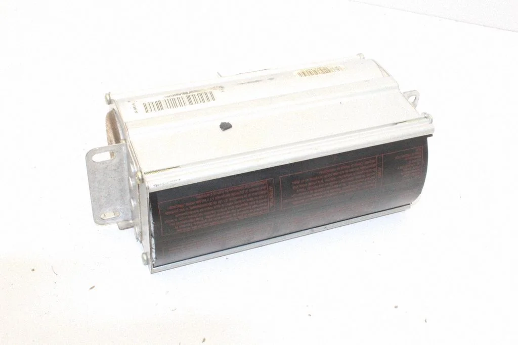 Passenger airbag – Audi TT Mk1 (1999-2006)