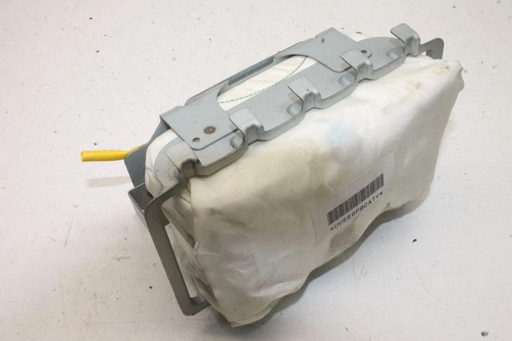 Pasažiera drošības spilvens – Mitsubishi Outlander (2013-2021)