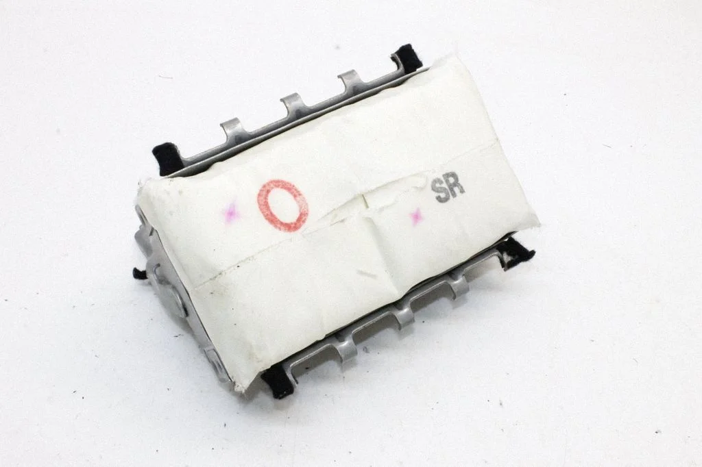 Passenger airbag – Toyota RAV 4 (XA30) (2006-2016)