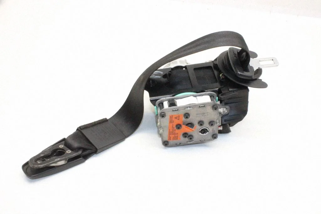 Front seatbelt – Audi A6 S6 C7 4G (2011-2018)