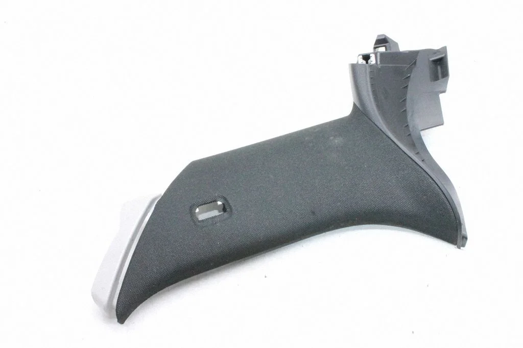 (C) pillar trim – Mercedes-Benz EQC (2019-)