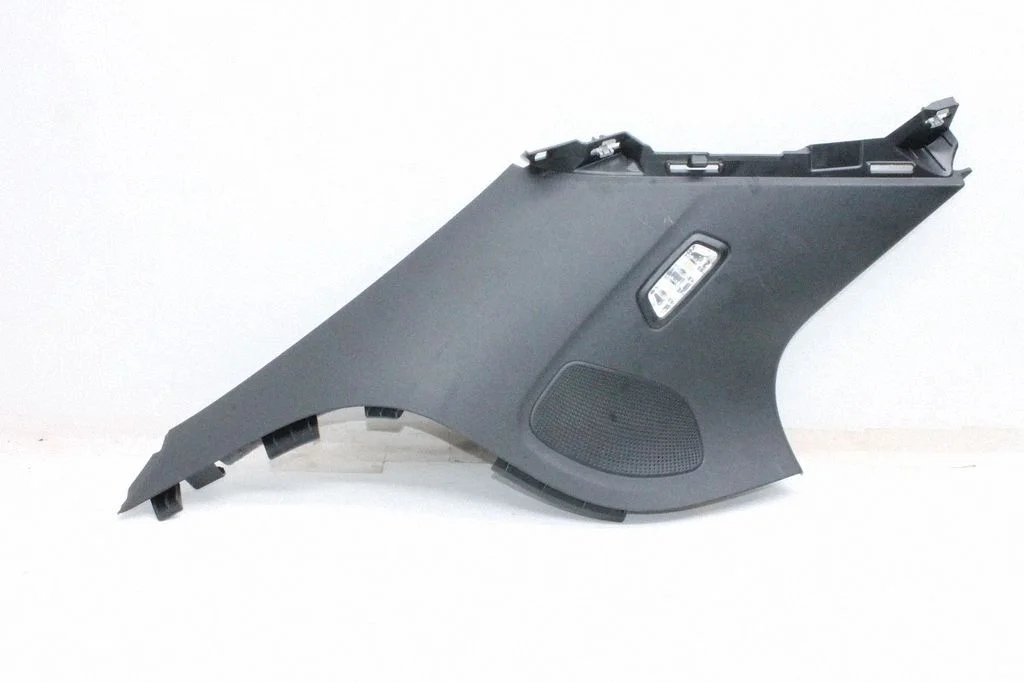 (C) pillar trim – Mercedes-Benz EQC (2019-)