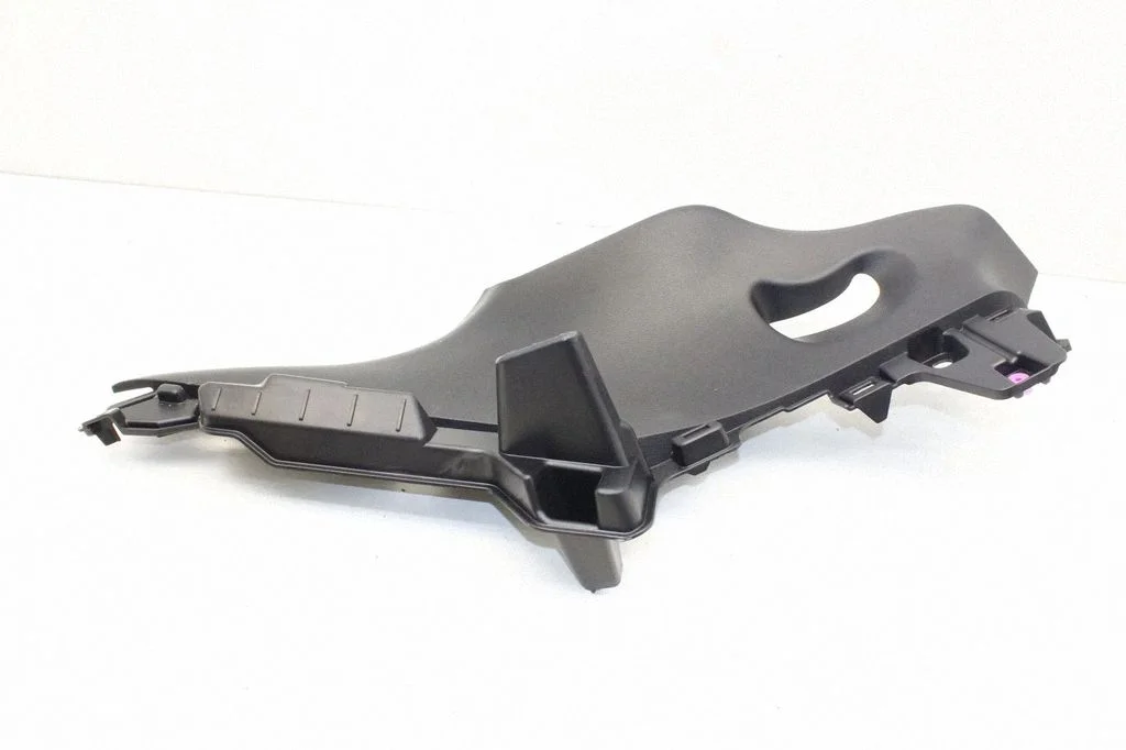 (C) pillar trim – Toyota Yaris XP210 (2020-)