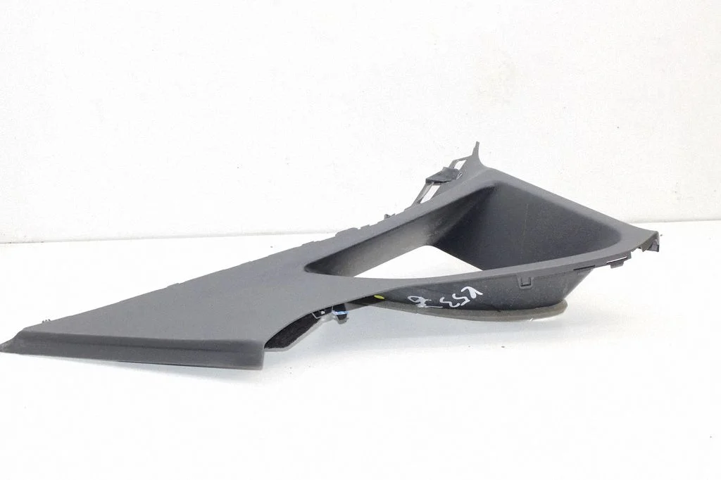 (C) pillar trim – Volkswagen ID.4 (2020-)