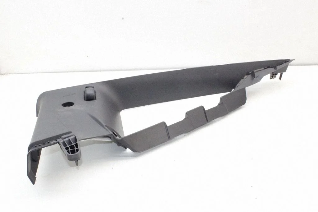 (C) pillar trim – Ford Mustang VI (2015-)