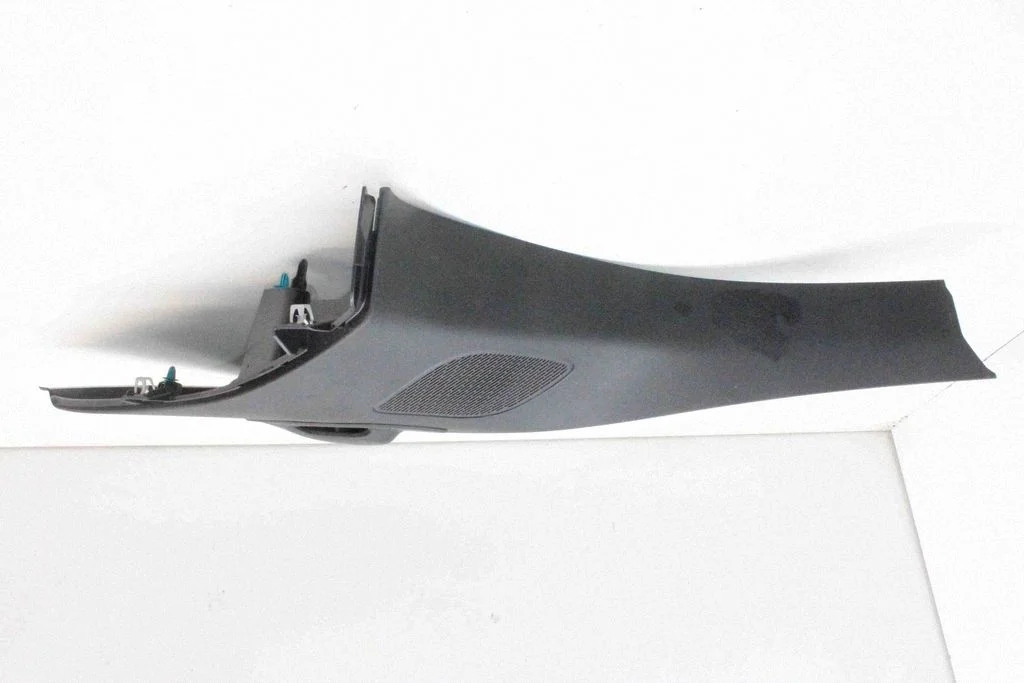(C) pillar trim – Mercedes-Benz EQB (2021-)