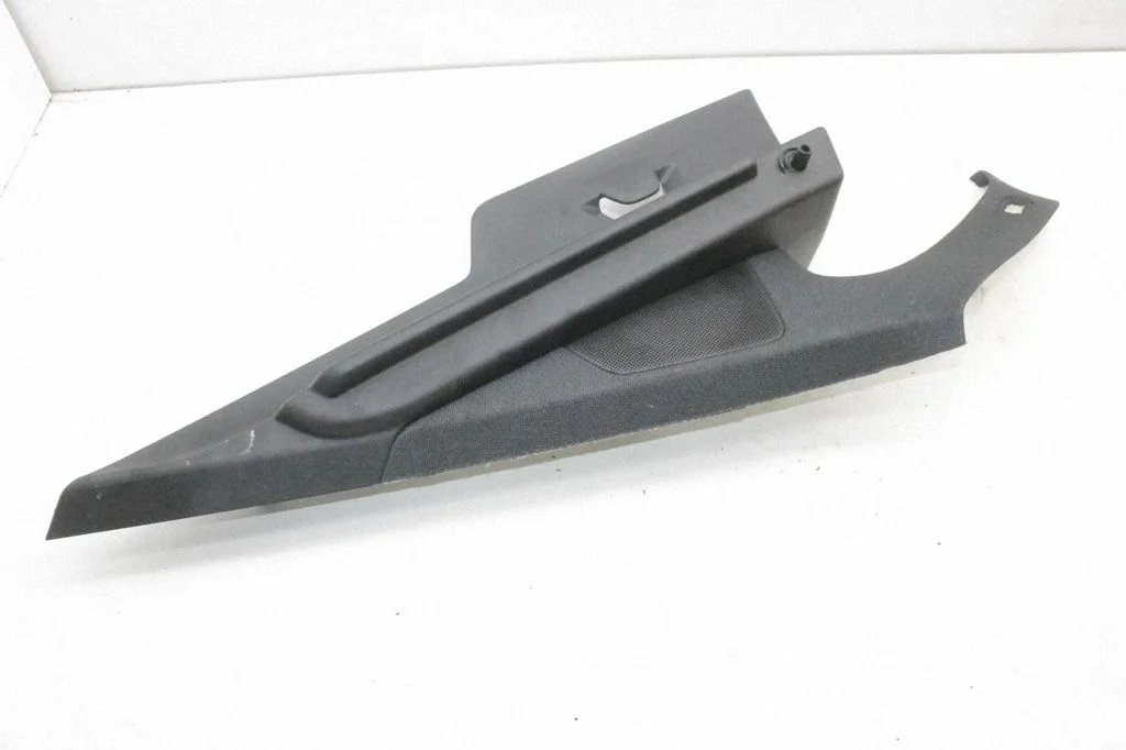 (C) pillar trim – Polestar 2 (2020-)