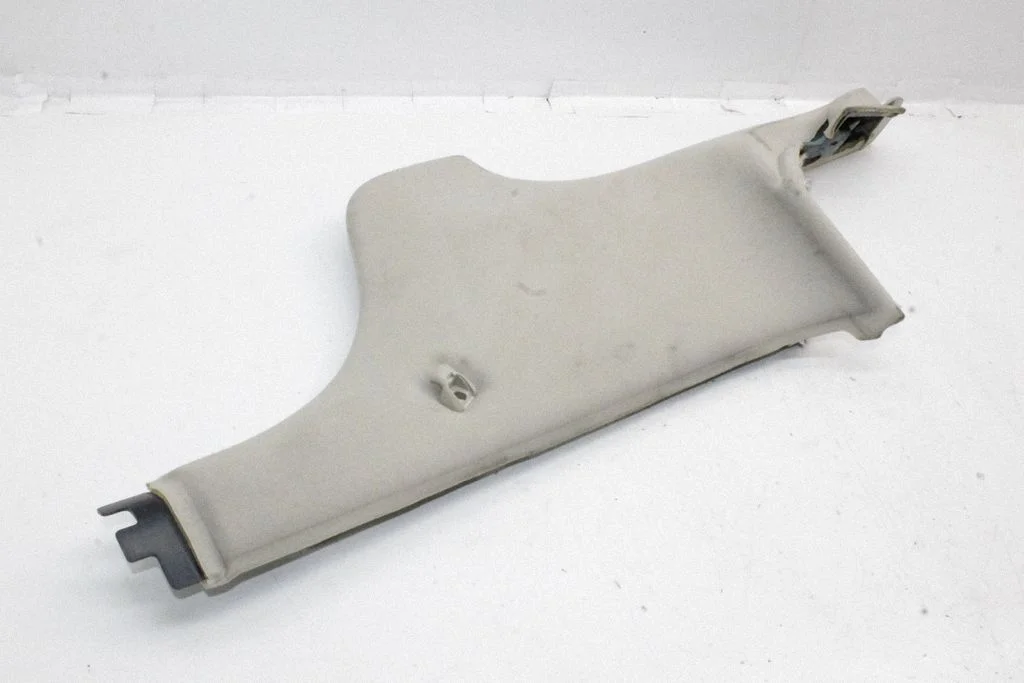 (C) pillar trim – Jaguar XK-Series XK8 - XKR (1996-2006)