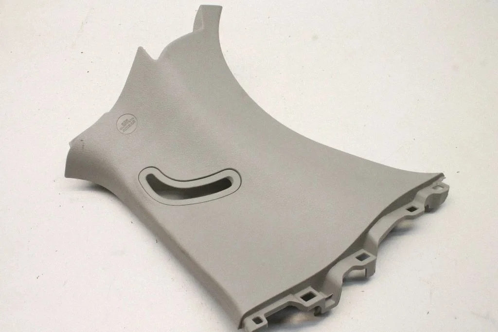 (C) pillar trim – Toyota Yaris (2015-)