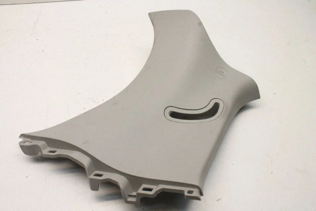 (C) pillar trim – Toyota Yaris (2015-)