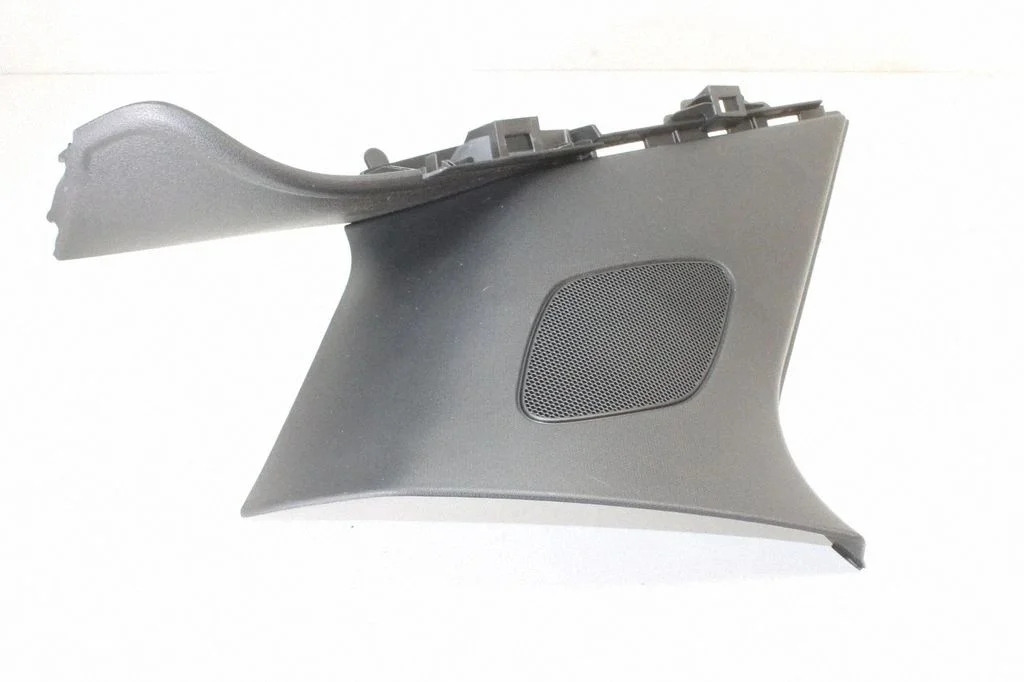 (C) pillar trim – Audi RS Q3 (2013-2018)