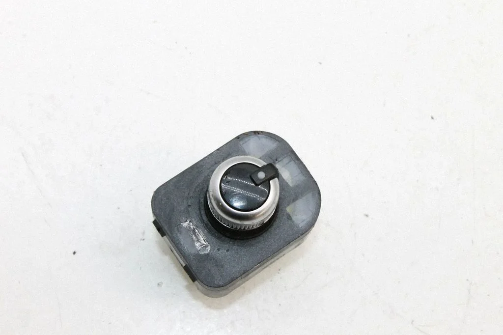 Wing mirror switch – Audi A6 S6 C7 4G (2011-2018)