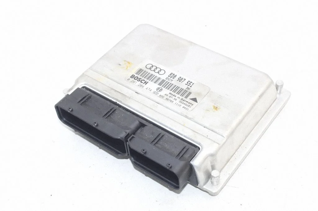 Dzinēja vadības bloks – Audi A4 S4 B5 8D (1994-1999)