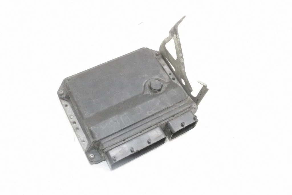 Dzinēja vadības bloks – Toyota Avensis T270 (2009-2012)