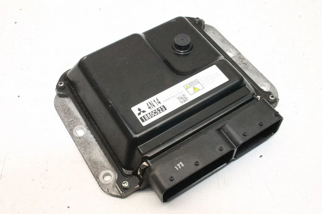Dzinēja vadības bloks – Mitsubishi Outlander (2013-2021)