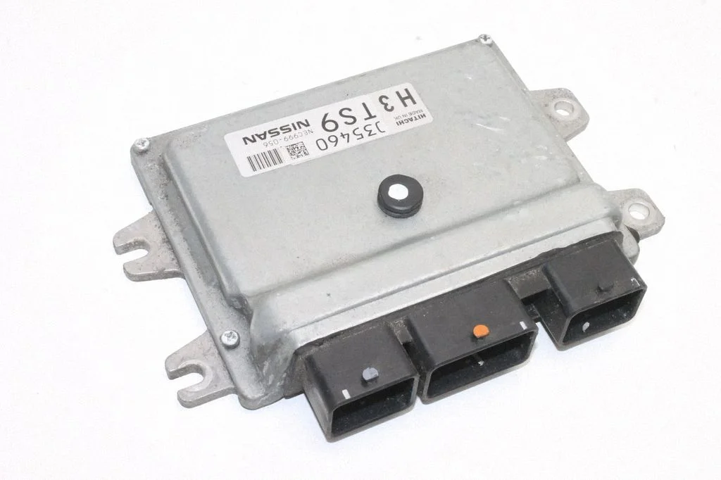 Engine control unit/module – Nissan Juke I F15 (2010-2018)