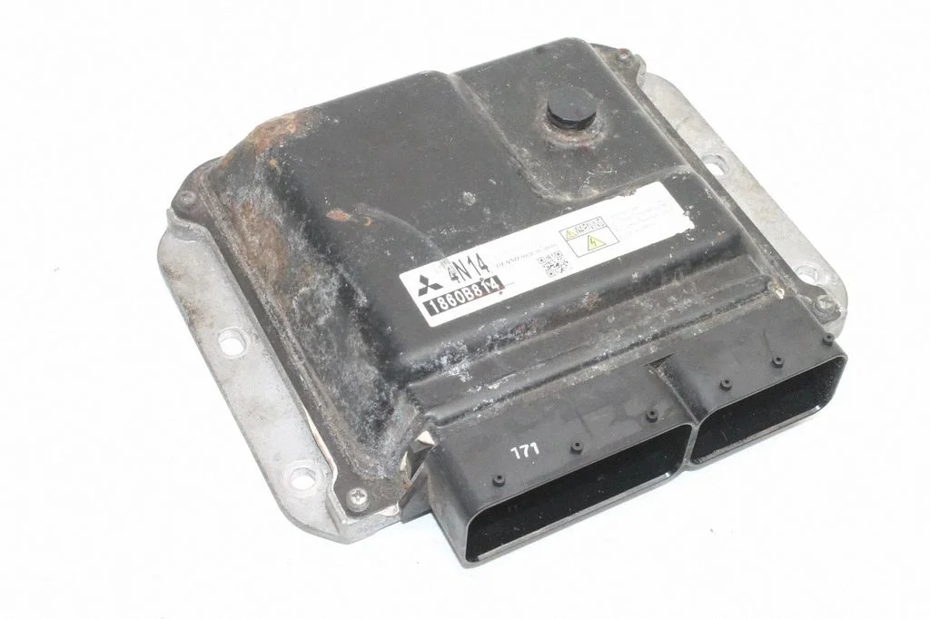 Dzinēja vadības bloks – Mitsubishi Outlander (2013-2021)