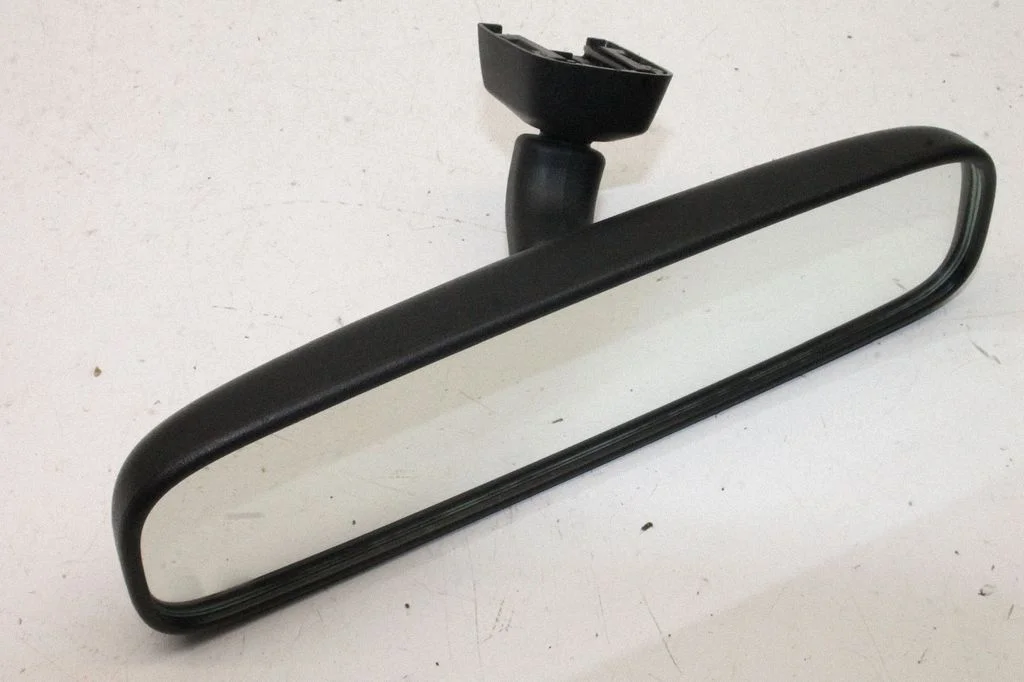 Rear view mirror (interior) – Mitsubishi Outlander (2013-2021)