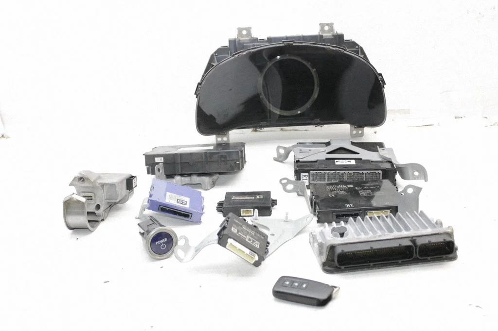 Engine ECU kit and lock set – Lexus IS III XE30 (2013-2020)
