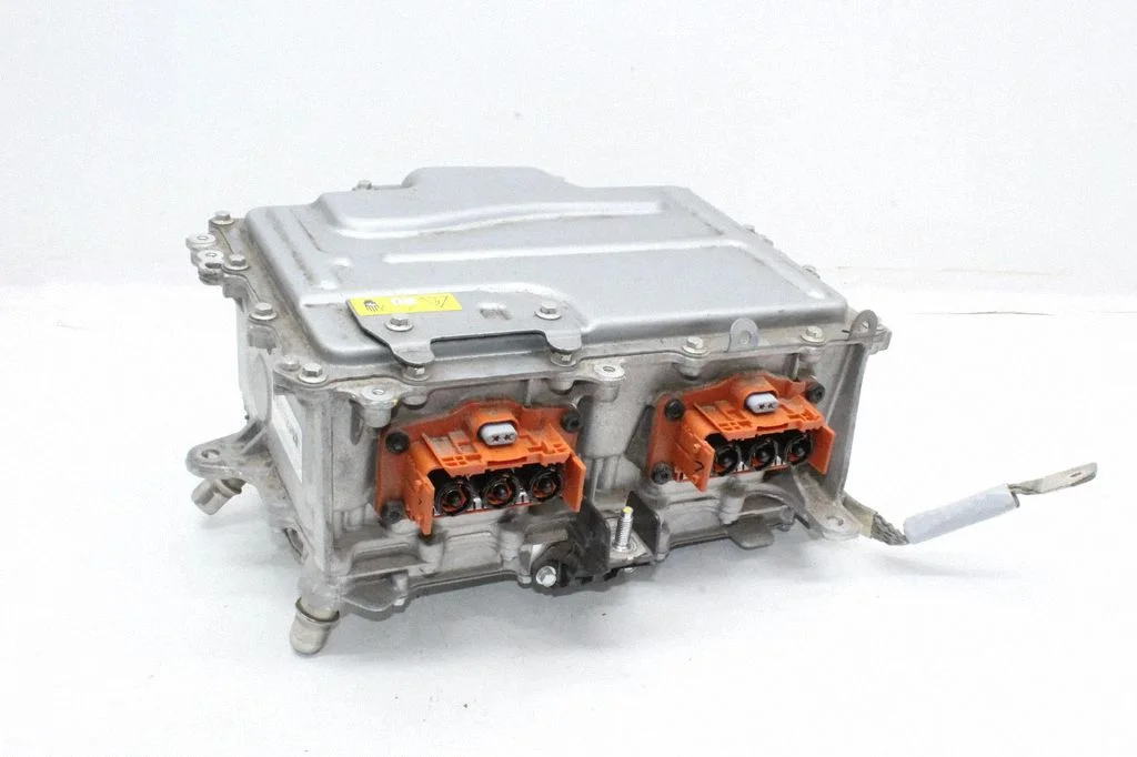 Voltage converter inverter – Renault Arkana (2019-)