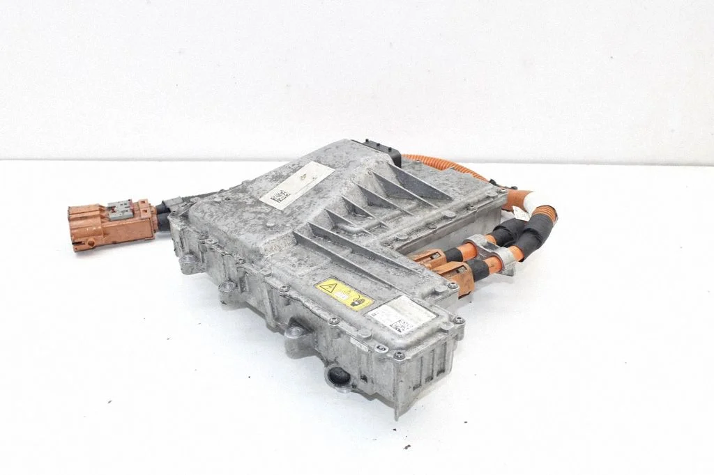 Voltage converter inverter – Mercedes-Benz EQC (2019-)