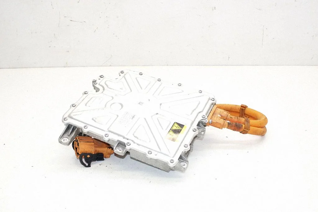 Invertors (sprieguma pārveidotājs) – Volvo EX30 (2024-)
