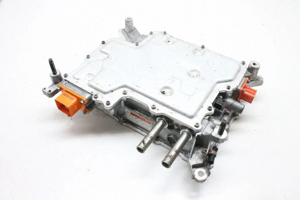 Inverter (pingemuundur) – Toyota bZ4X (2022-)