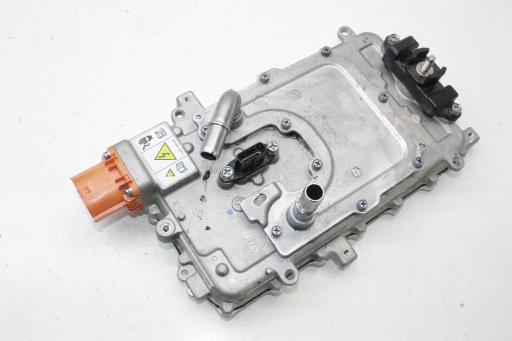 Invertors (sprieguma pārveidotājs) – Ford Kuga III (2020-)