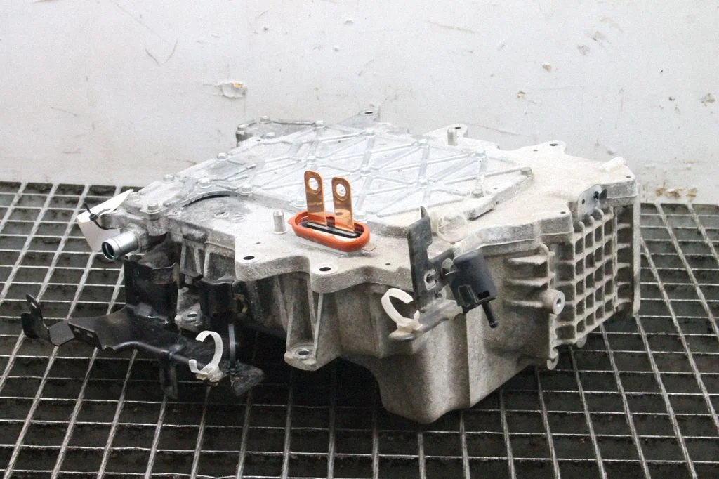 Przetwornica napięcia (inwerter) – Nissan Leaf I (ZE0) (2010-2017)