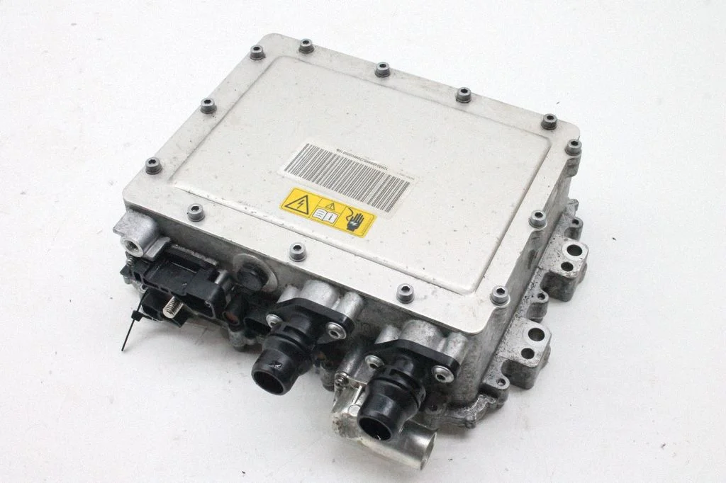Voltage converter inverter – Mercedes-Benz EQC (2019-)