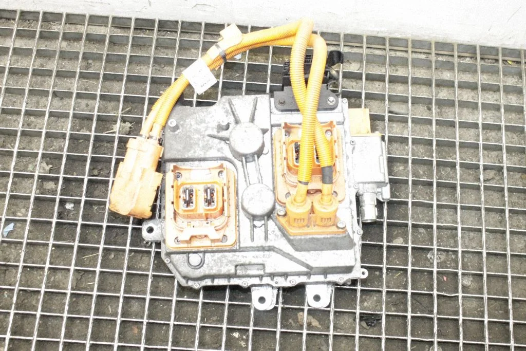 Invertors (sprieguma pārveidotājs) – BMW i3 (2013-)