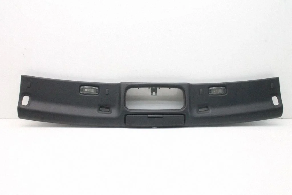 Esiklaasi liist – Audi A4 S4 B6 8E 8H (2001-2005)