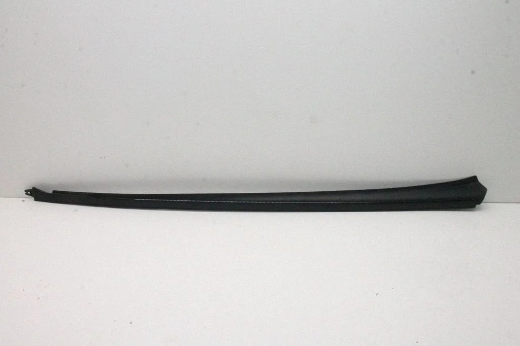 Esiklaasi liist A2976901300 – Mercedes-Benz EQS V297 (2021-)