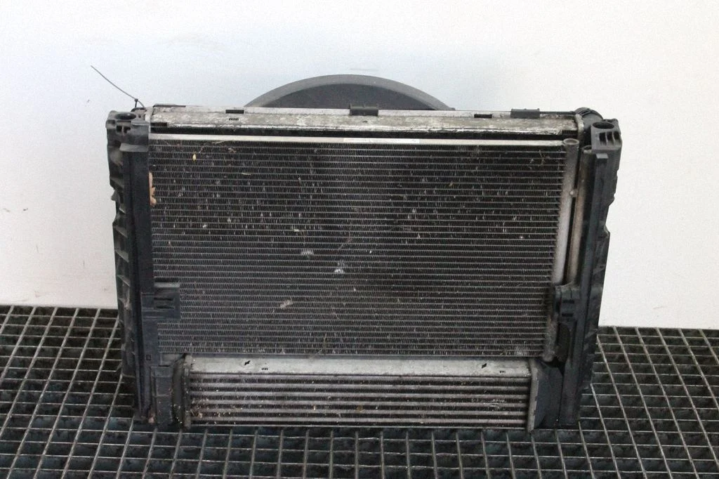 Radiatoru komplekts – BMW 3. sērija E92 E93 (2005-2014)