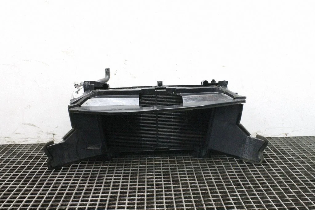 Radiatoru komplekts – Nissan Leaf I (ZE0) (2010-2017)