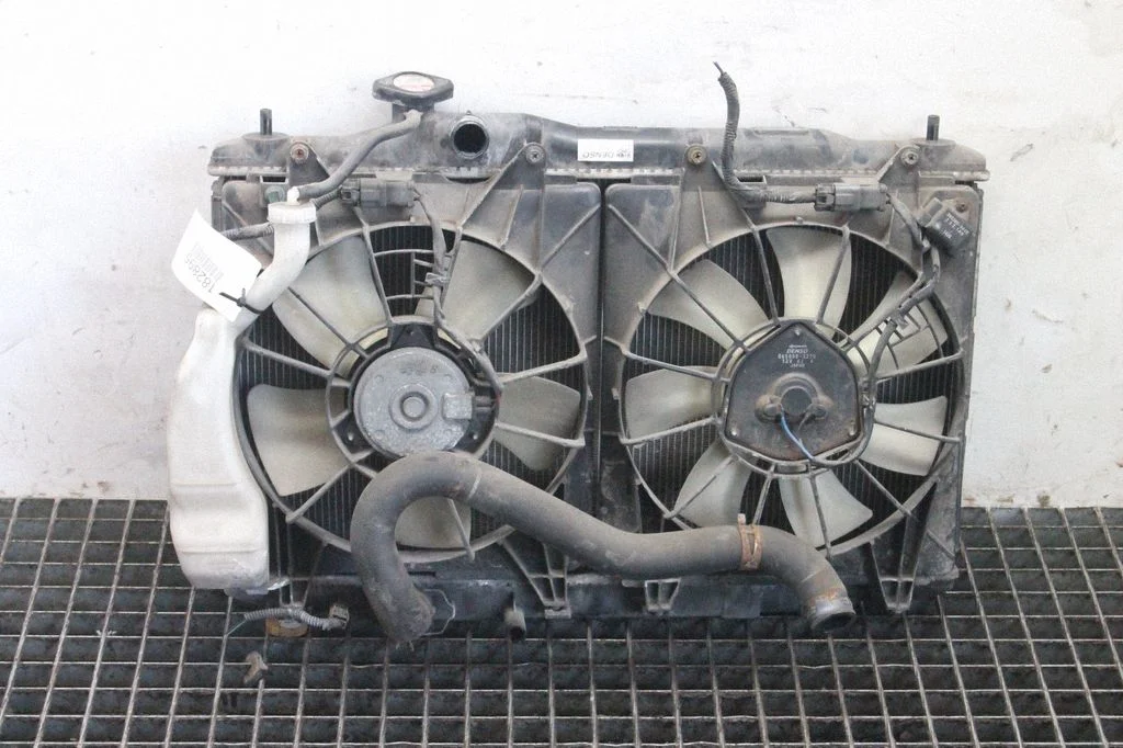 Radiatoru komplekts – Honda Civic (2006-2011)