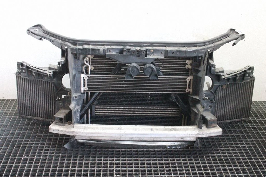 Radiaatorite komplekt – Audi Q7 4L (2005-2015)
