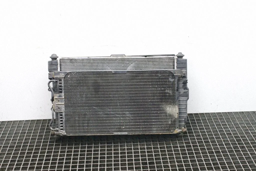 Radiatoru komplekts