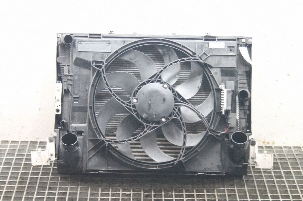 Radiaatorite komplekt – BMW 1-seeria F20 F21 (2011-2019)
