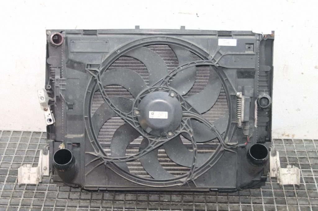 Radiaatorite komplekt – BMW 1-seeria F20 F21 (2011-2019)