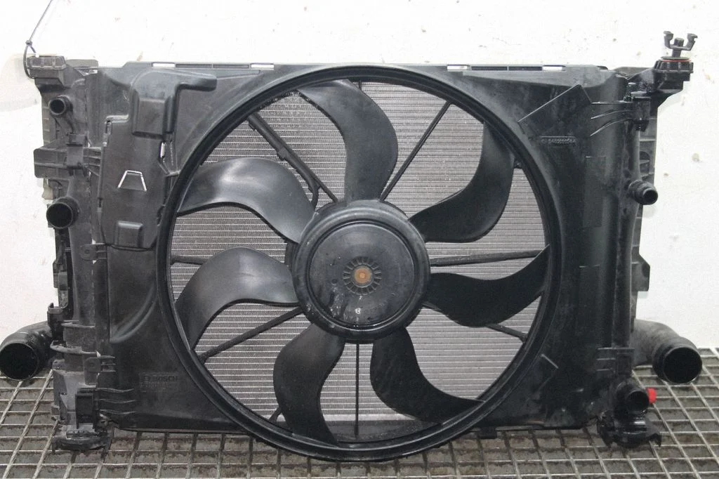 Radiaatorite komplekt – Mercedes-Benz B-klass W246 W242 (2011-2017)