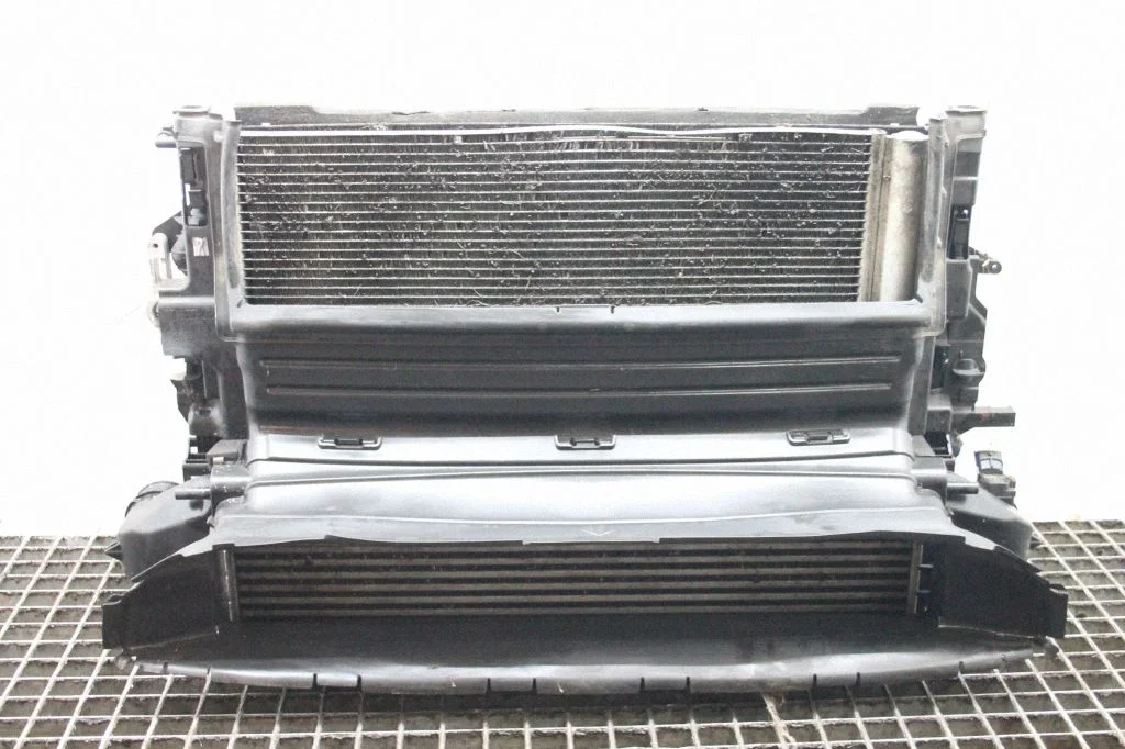 Radiatoru komplekts – Volvo V40 (2012-2019)