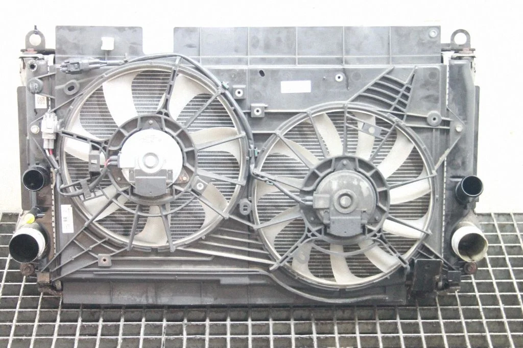 Radiaatorite komplekt – Toyota Avensis T270 (2015-2018)