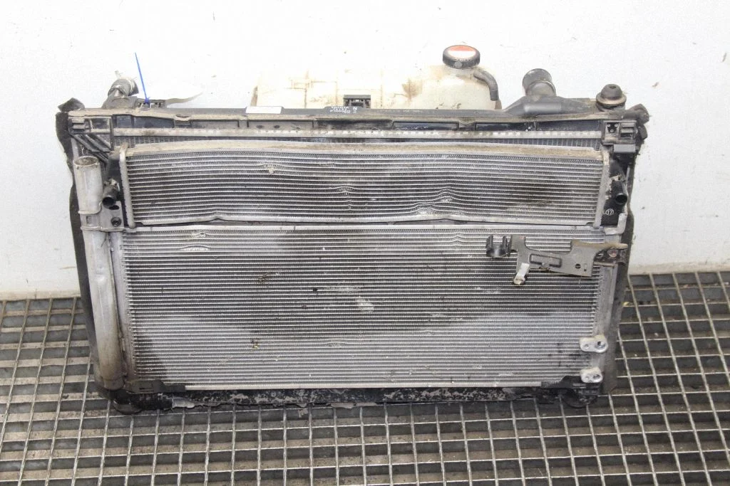 Radiator set – Lexus IS III XE30 (2013-2020)